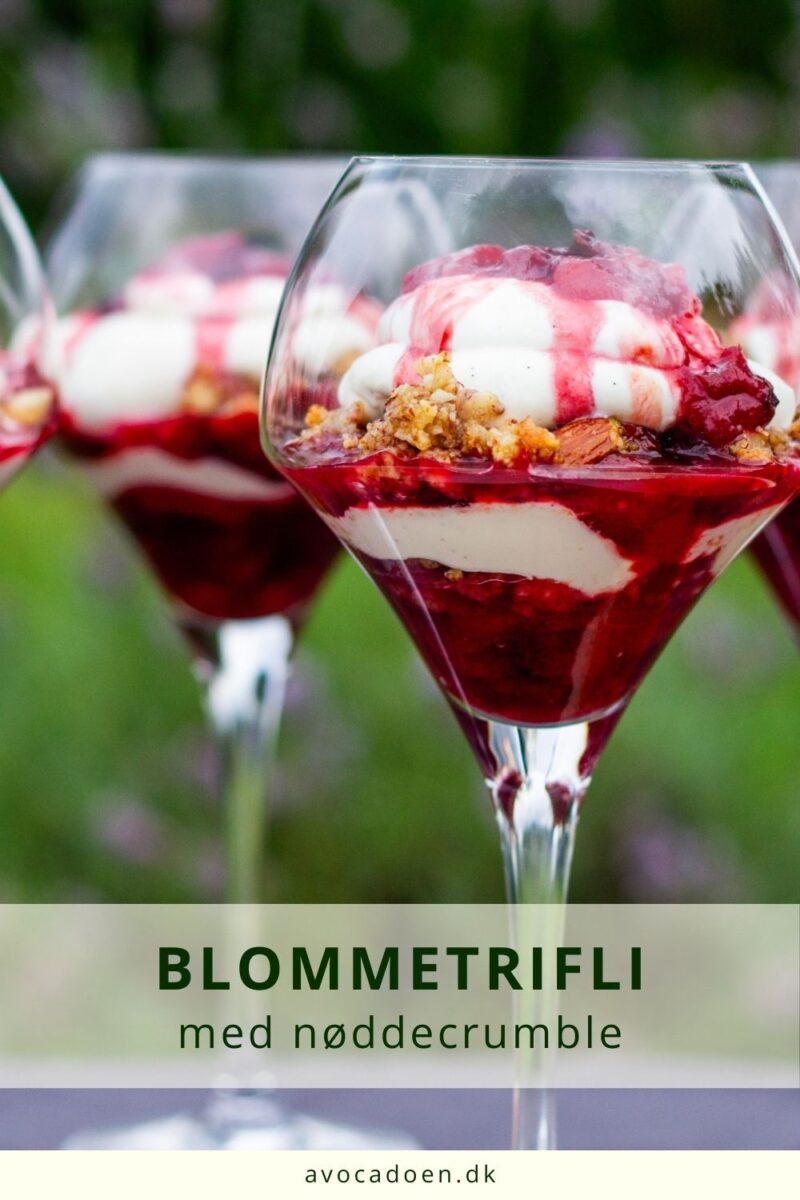 Blommetrifli med nøddecrumble